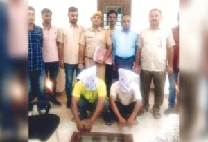 लुटेरों को पुलिस ने दबोचा