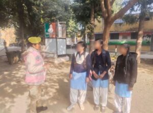 बुलंदशहर में चलाया गया ‘‘मिशन शक्ति’’ अभियान, सड़क पर उतरे पुलिसकर्मी