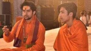 बागेश्वर धाम के धीरेंद्र कृष्ण शास्त्री के छोटे भाई पर एफआईआर